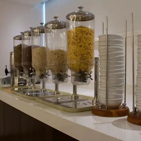 Kapetanios Bay Hotel