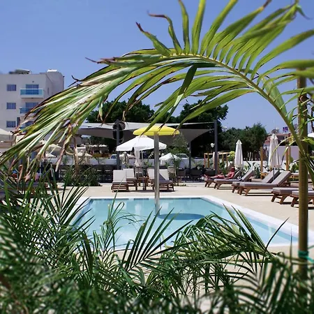 Kapetanios Bay Протарас