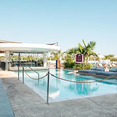 Hotel Kapetanios Bay