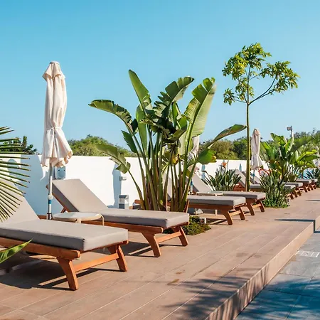 Hotel Kapetanios Bay 3*