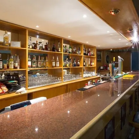 Kapetanios Bay Hotel