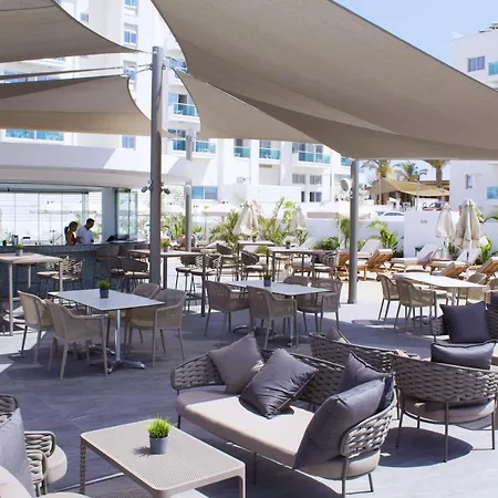 Kapetanios Bay Hotel