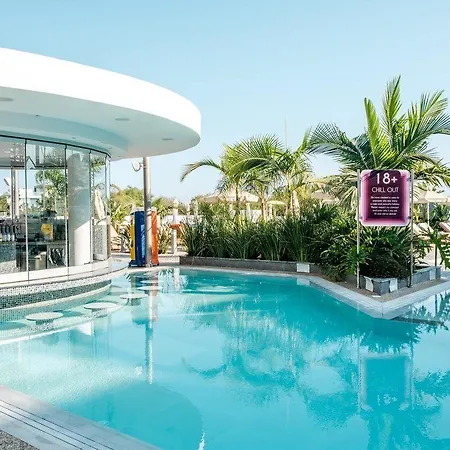 Hotel Kapetanios Bay