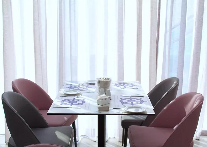 Отель Kapetanios Bay