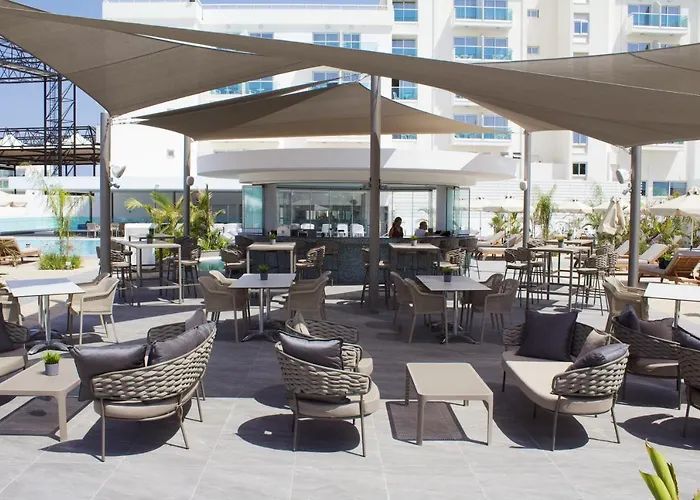 Kapetanios Bay Отель Протарас