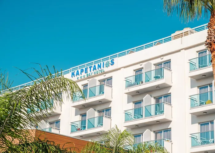 Kapetanios Bay Протарас