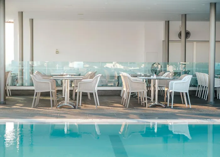 Kapetanios Bay Протарас