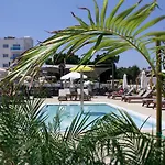 Kapetanios Bay بروتاراس