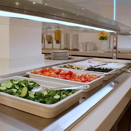 فندق Kapetanios Bay 3*