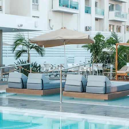 Kapetanios Bay Hotel