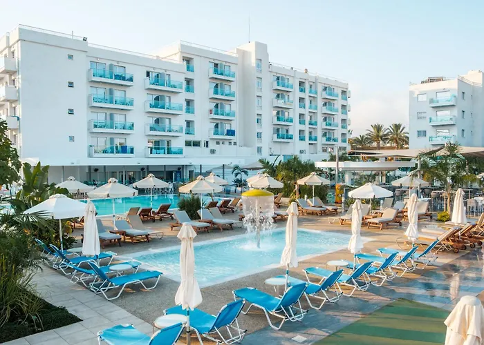 Kapetanios Bay Hotel 3*