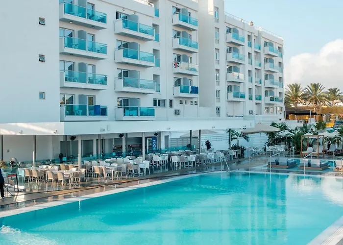 Kapetanios Bay Otel Protaras