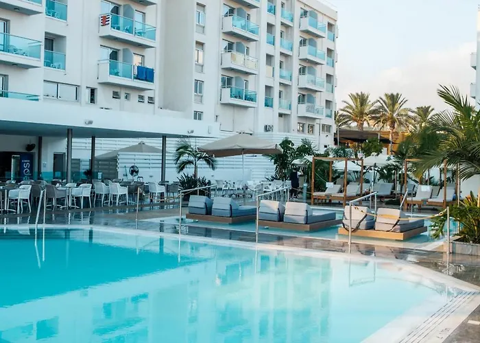Kapetanios Bay Hotel 3*