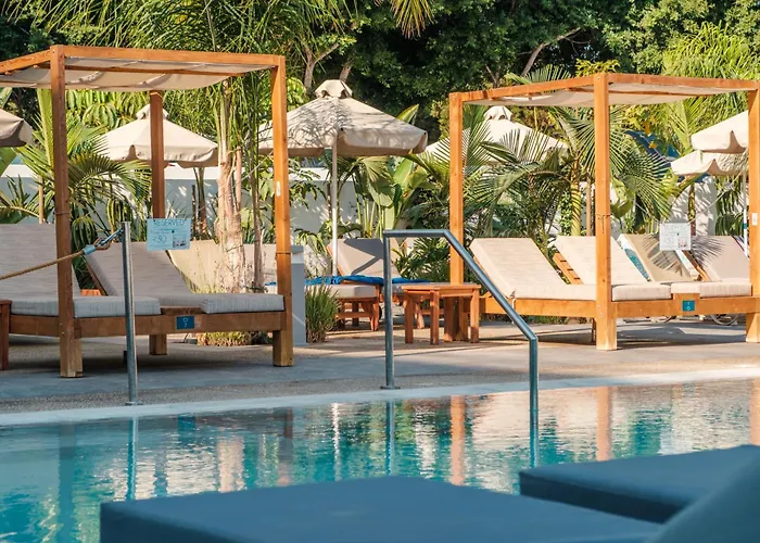 Hotel Kapetanios Bay