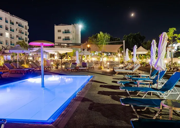 Kapetanios Bay Otel